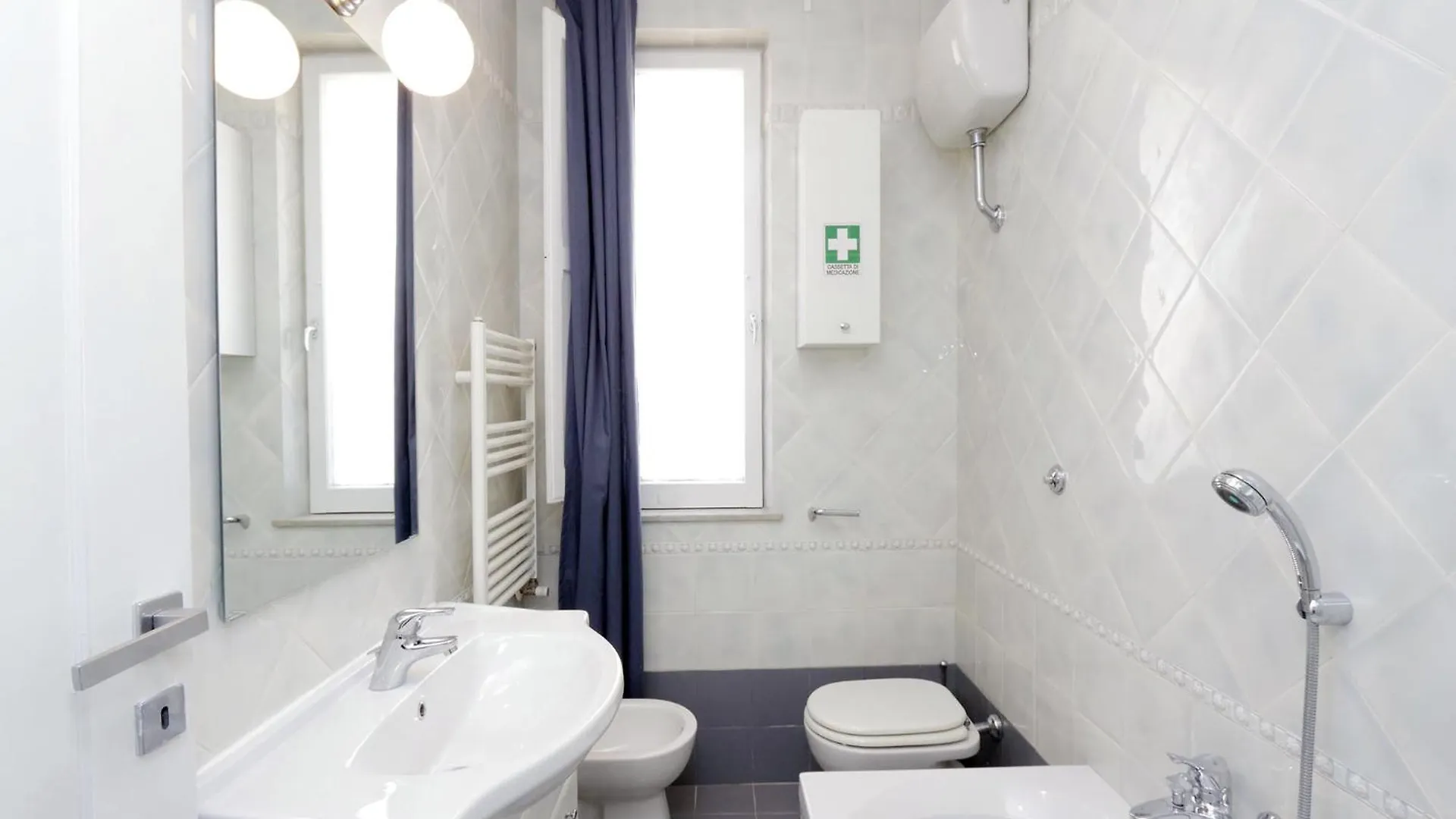 Bright Vatican 2 Bedroom Apartment روما