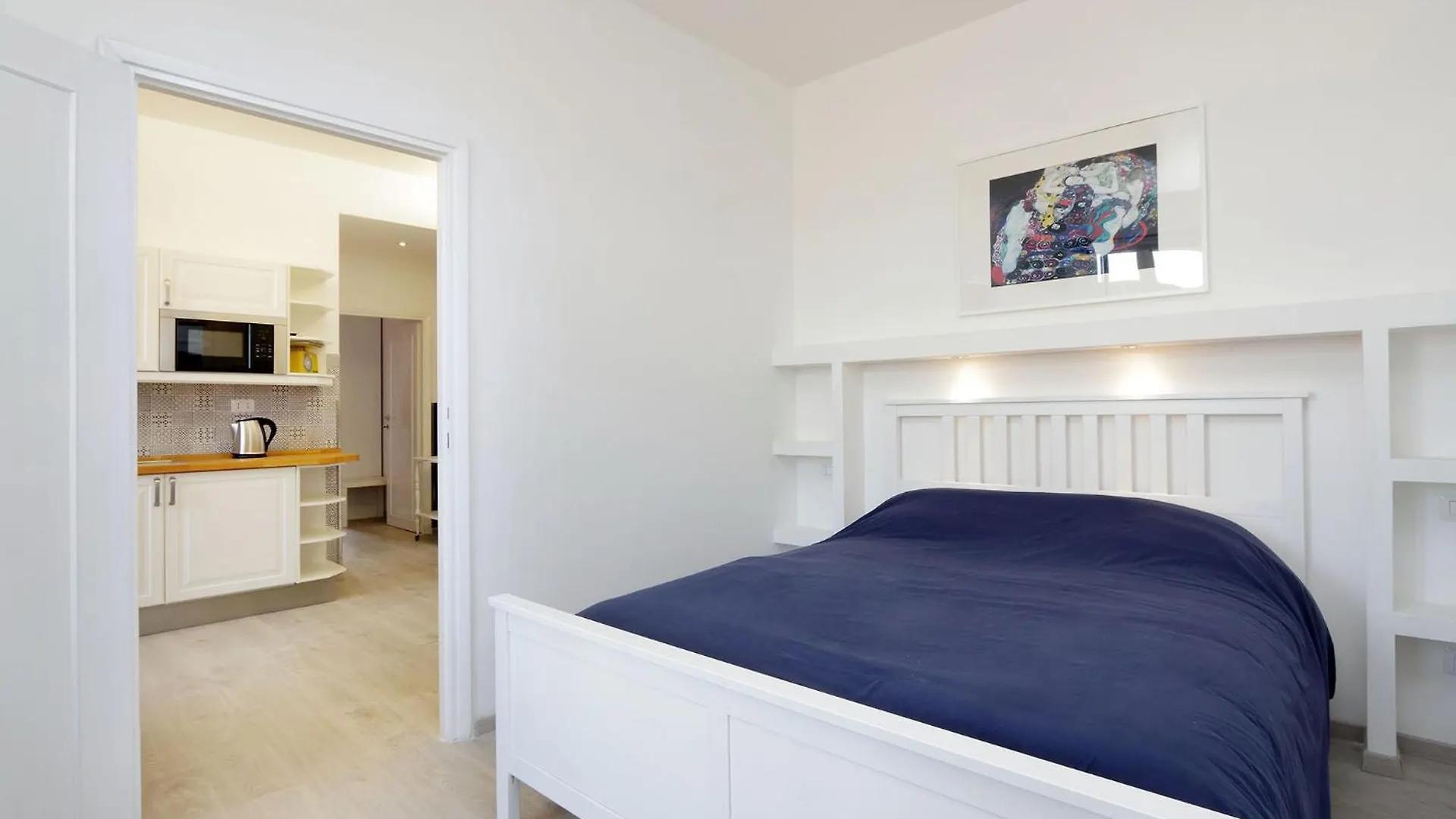Bright Vatican 2 Bedroom Apartment روما