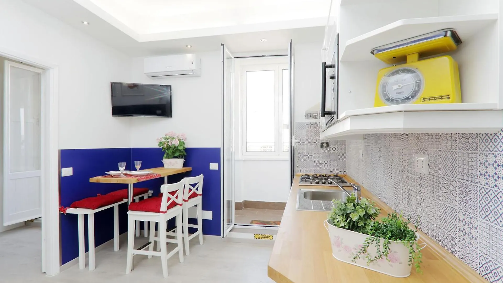 Bright Vatican 2 Bedroom Apartment روما